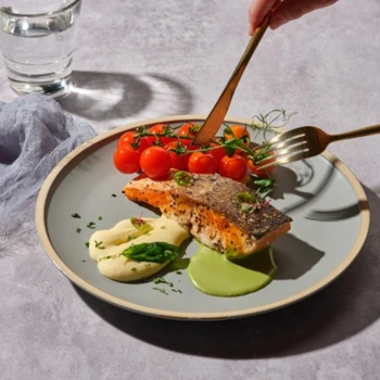 A La Carte Dining