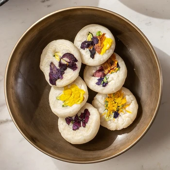 Sweet Flower Rice Cake