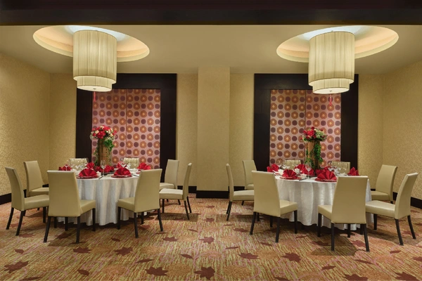 Celebrate special occasions in Xin Cuisine's private dining rooms