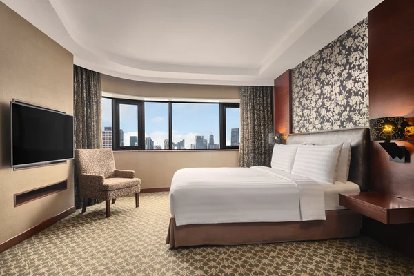 King Bedroom Suite High Floor Lounge Access Bedroom - Stay in comfort with privileged access to the hotel's Executive Lounge
