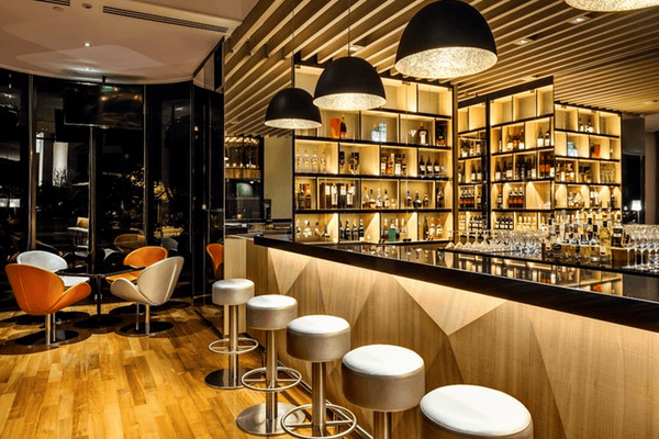 Bar 317